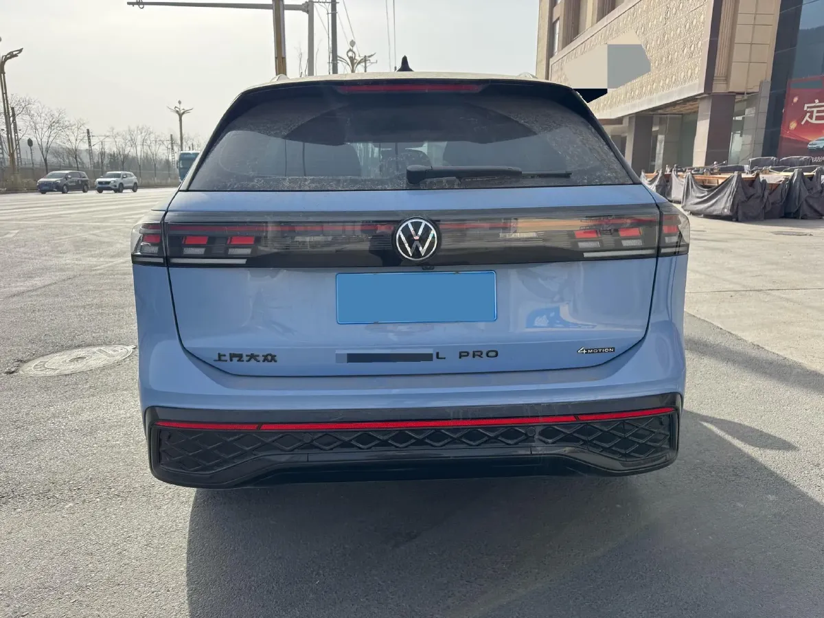 2024 Volkswagen Tiguan L 2.0T 220HP L4 7DCT,autocango,china used car exporter,china ev exporter,chinese used car exporter,chinese used ev exporter