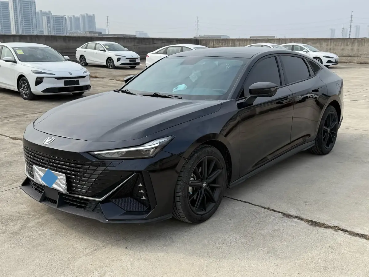 2022 ChangAn UNI-V 1.5T 188HP L4 7DCT