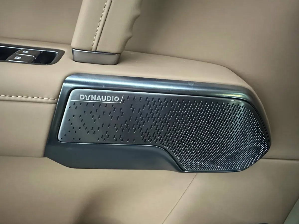 2025 M Hero WarriorM817 1.5T 197HP L4 2DHT PHEV,autocango,china used car exporter,china ev exporter,chinese used car exporter,chinese used ev exporter