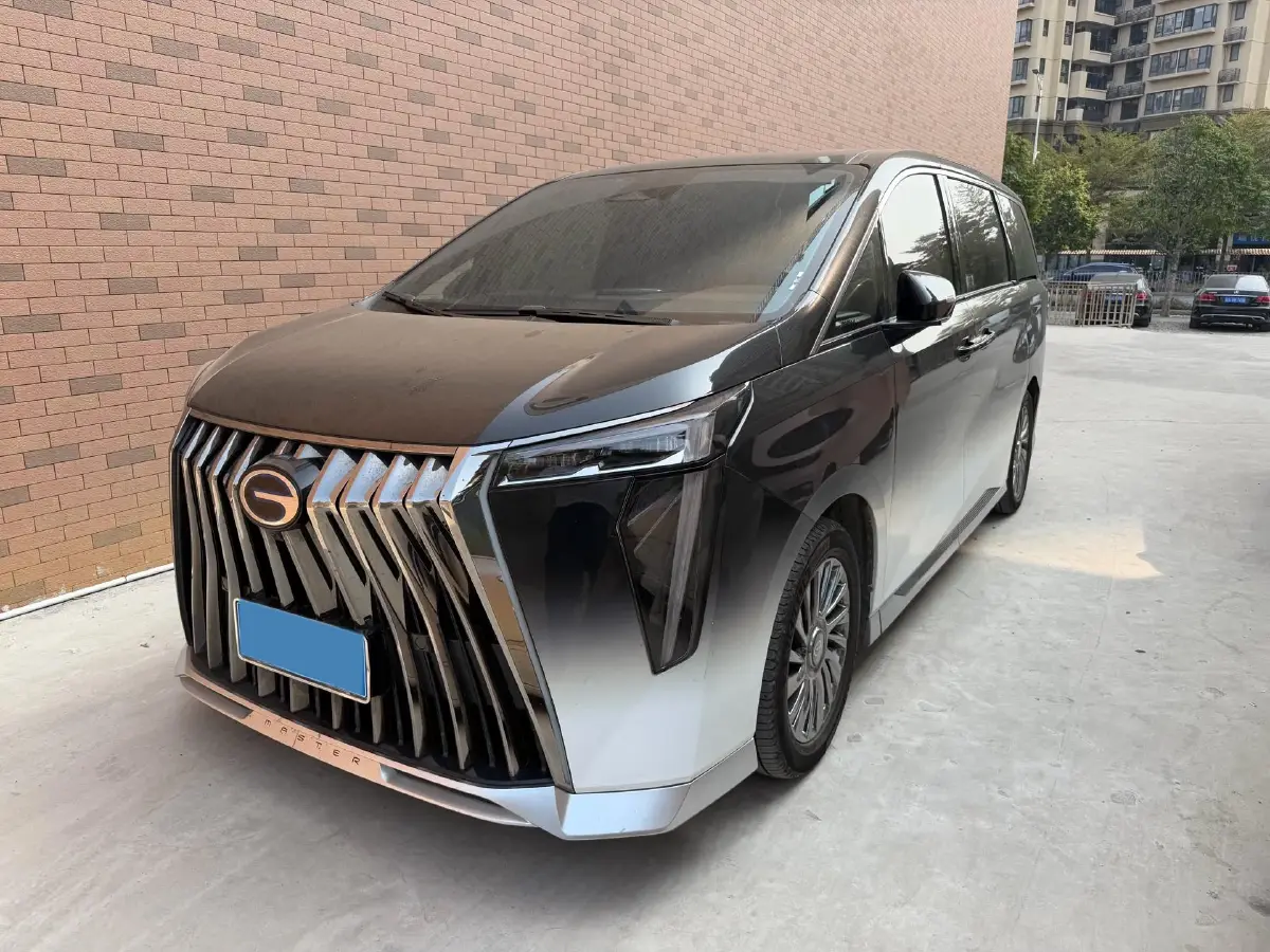 2023 GAC Trumpchi M8 2.0T 190HP L4 E-CVT Hybrid