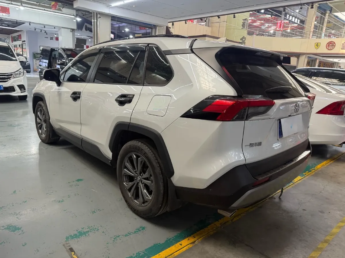 2023 Toyota RAV4 2.0L 171HP L4 CVT,autocango,china used car exporter,china ev exporter,chinese used car exporter,chinese used ev exporter