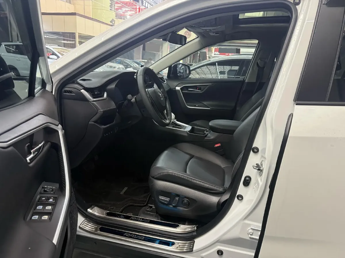 2023 Toyota RAV4 2.0L 171HP L4 CVT,autocango,china used car exporter,china ev exporter,chinese used car exporter,chinese used ev exporter