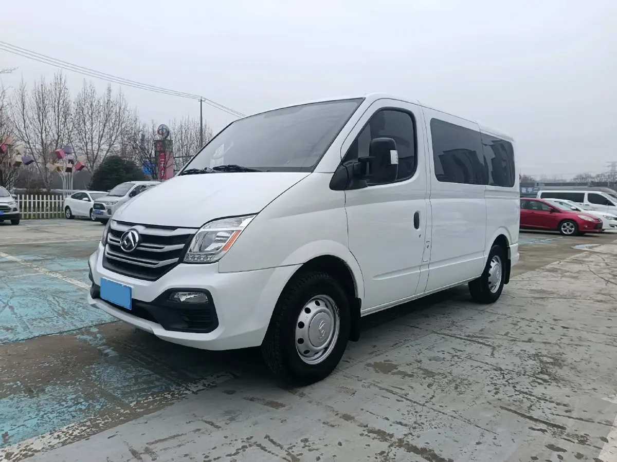 2015 MAXUS XinTu V80 2.5T 136HP L4 5MT