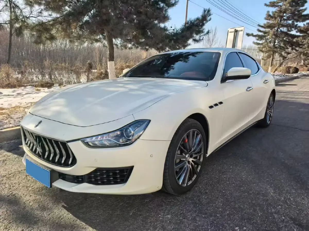 2021 Maserati Ghibli 2.0T 330HP L4 8AT