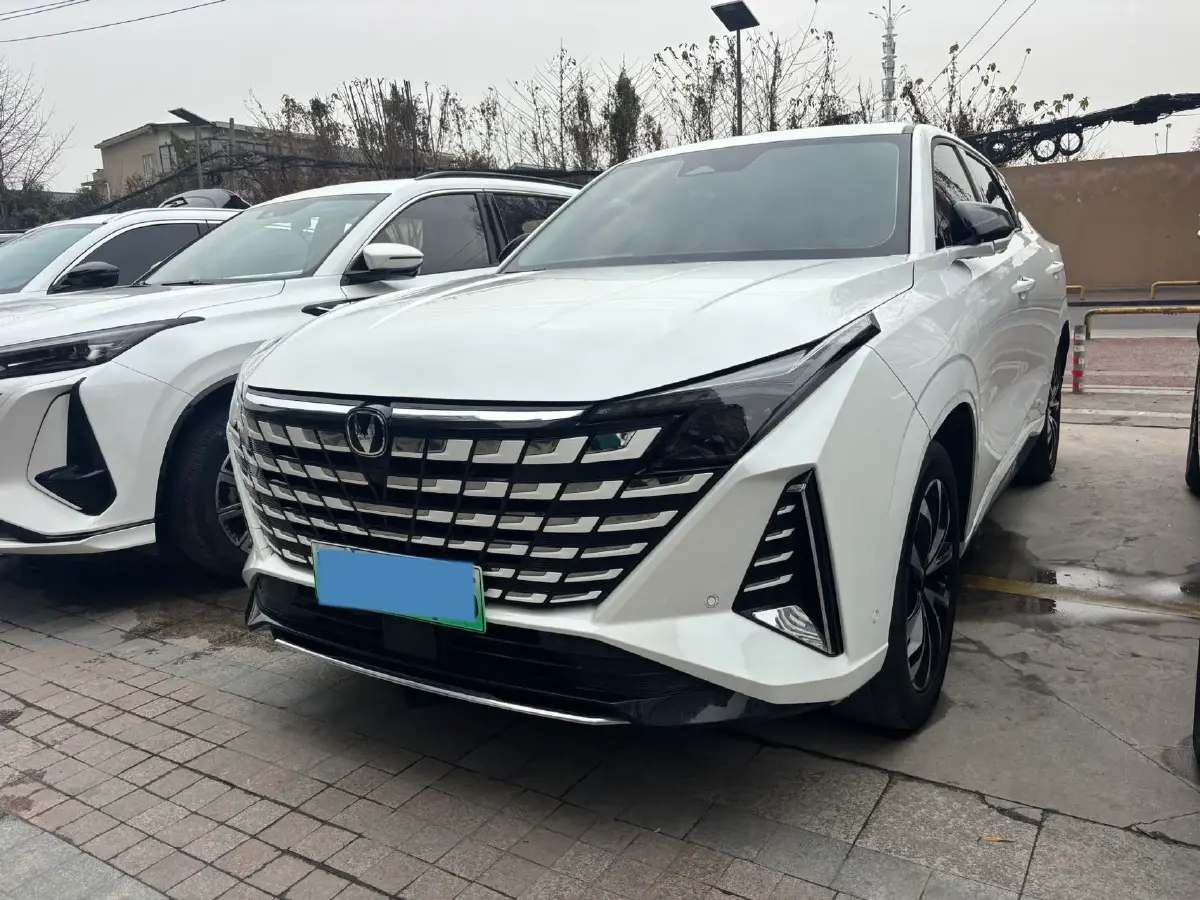 2024 ChangAn UNI-Z 1.5L 98HP L4 E-CVT PHEV 18.4KWH