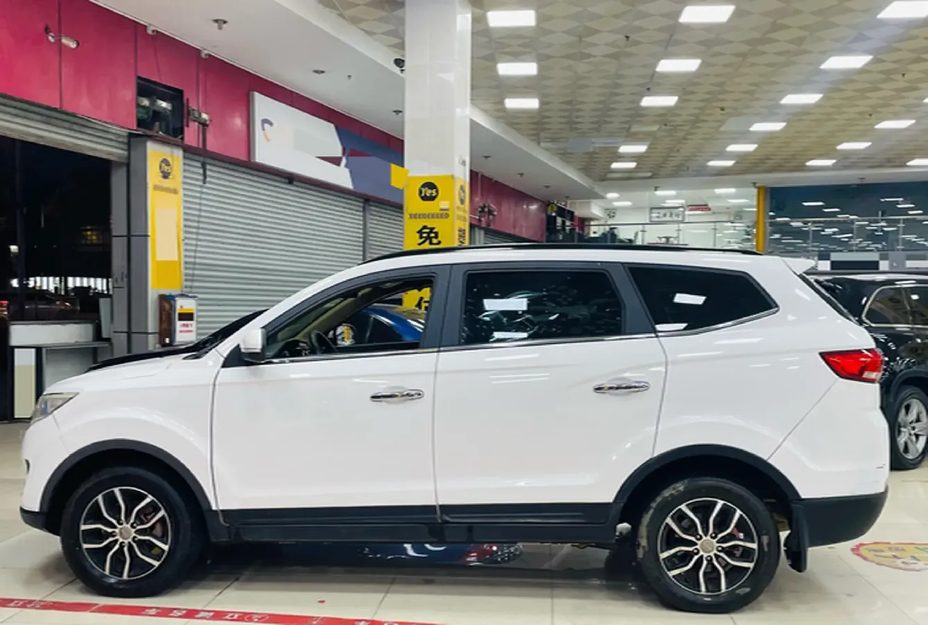 2016 LiFan MaiWei 1.5L 109HP L4 5MT,autocango,china used car exporter,china ev exporter,chinese used car exporter,chinese used ev exporter