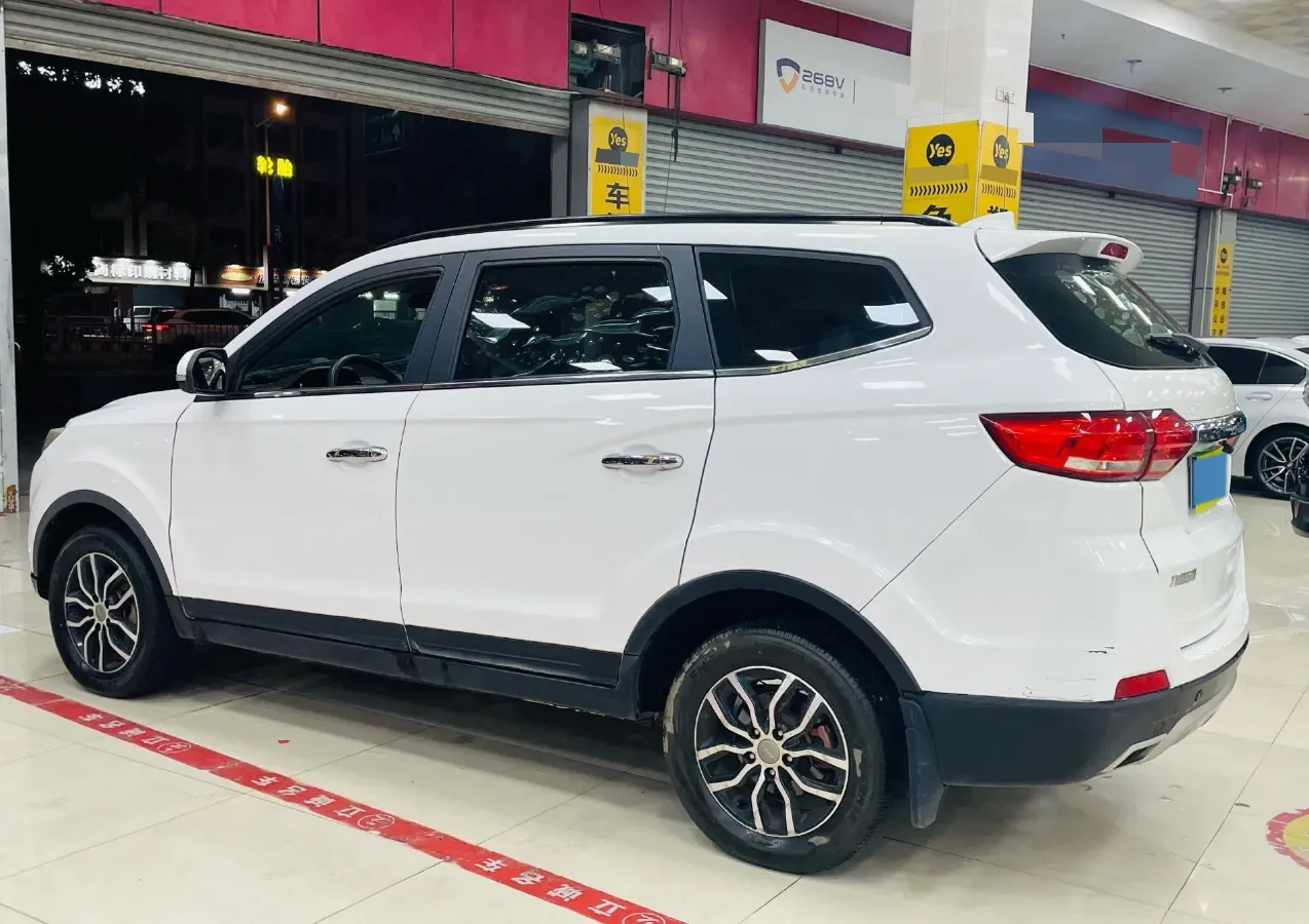 2016 LiFan MaiWei 1.5L 109HP L4 5MT,autocango,china used car exporter,china ev exporter,chinese used car exporter,chinese used ev exporter