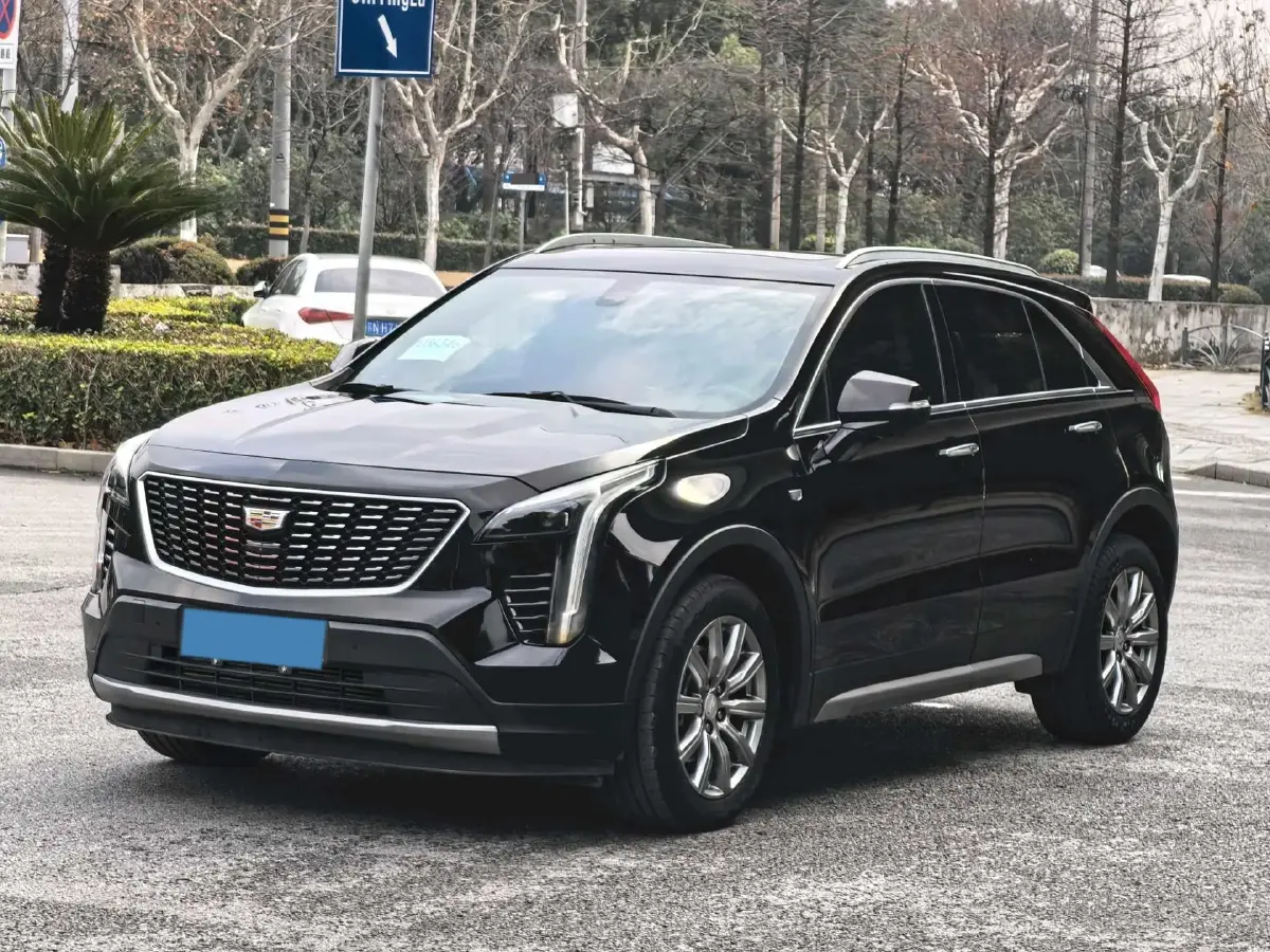 2020 Cadillac XT4 2.0T 241HP L4 9AT
