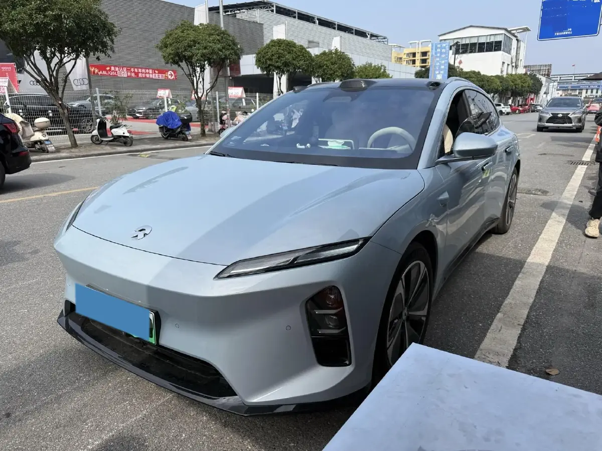 2025 NIO ET5T BEV