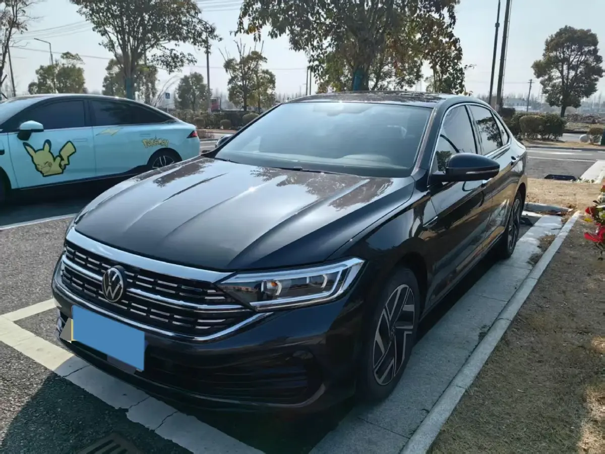 2025 Volkswagen Sagitar 1.5T 160HP L4 7DCT