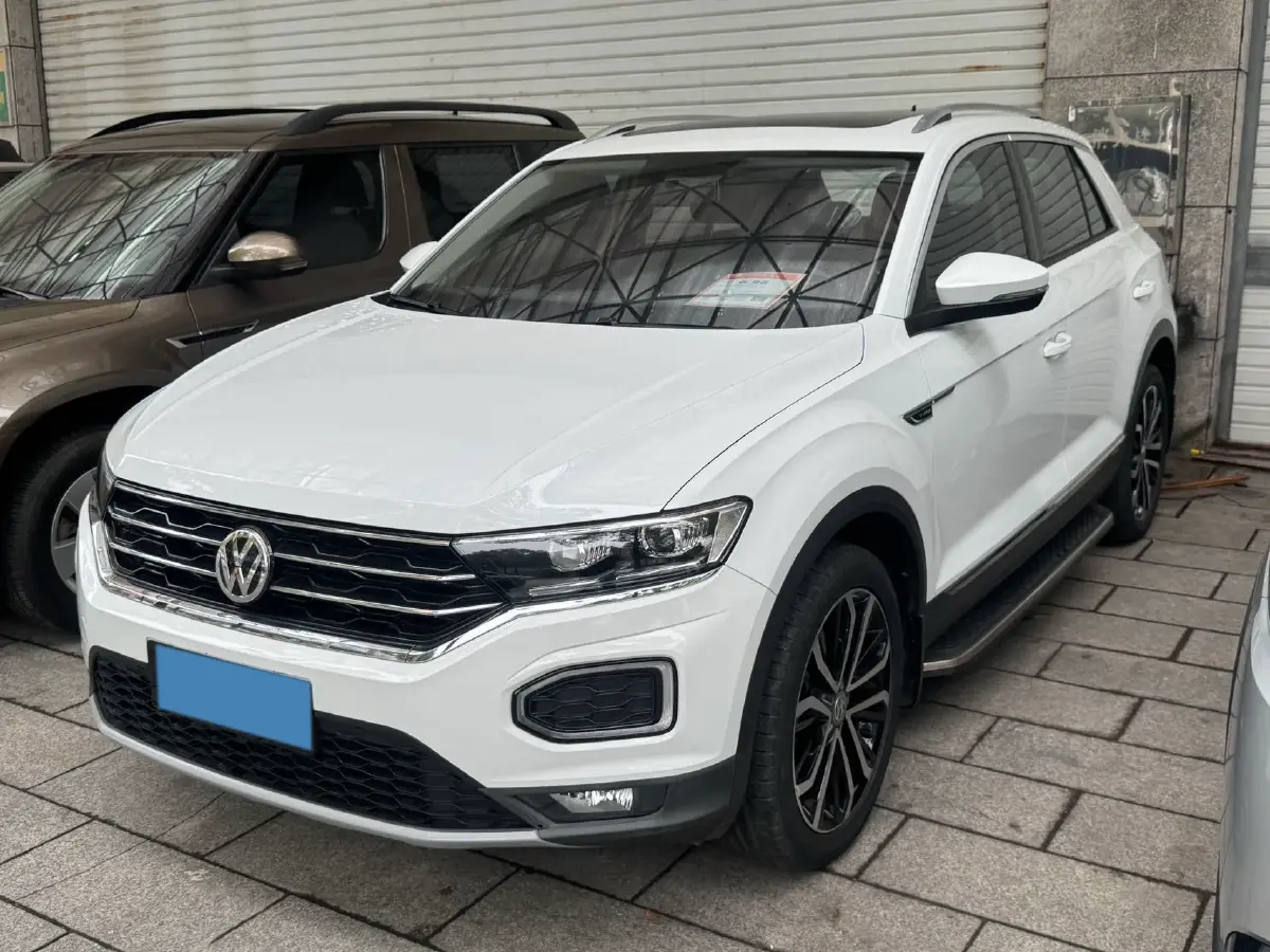 2020 Volkswagen T-Roc 1.4T 150HP L4 7DCT