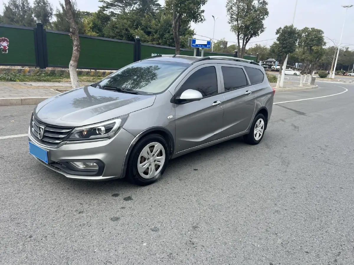 2017 BaoJun 310W 1.5L 112HP L4 6MT