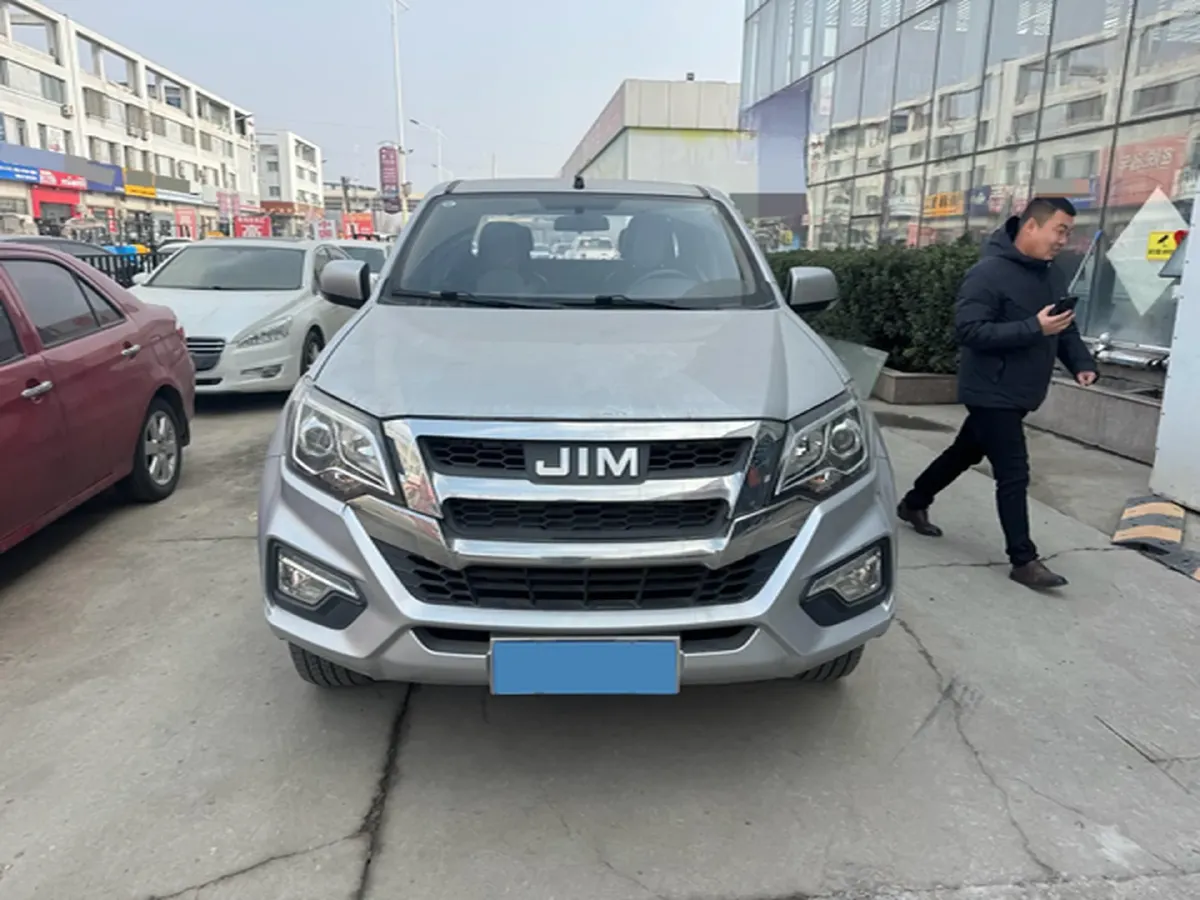 2020 JMC BaoDian 2.5T 140HP L4 5MT,autocango,china used car exporter,china ev exporter,chinese used car exporter,chinese used ev exporter