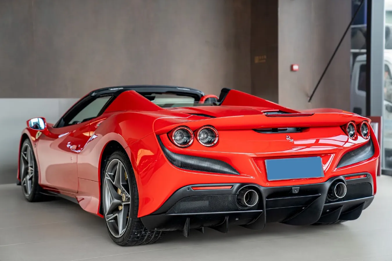 2020 Ferrari F8 3.9T 720HP V8 7DCT,autocango,china used car exporter,china ev exporter,chinese used car exporter,chinese used ev exporter