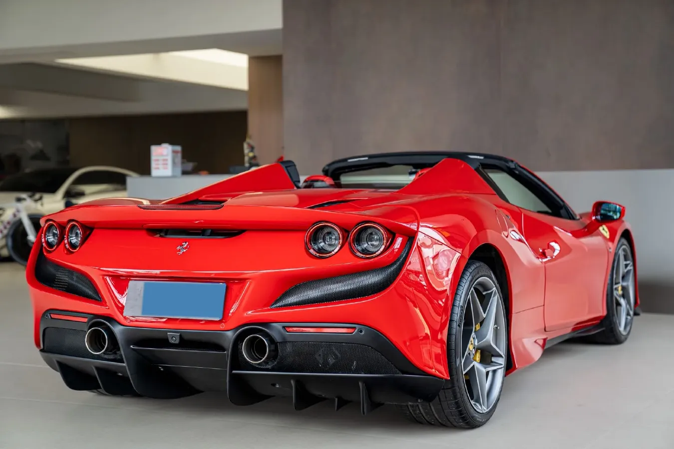 2020 Ferrari F8 3.9T 720HP V8 7DCT,autocango,china used car exporter,china ev exporter,chinese used car exporter,chinese used ev exporter