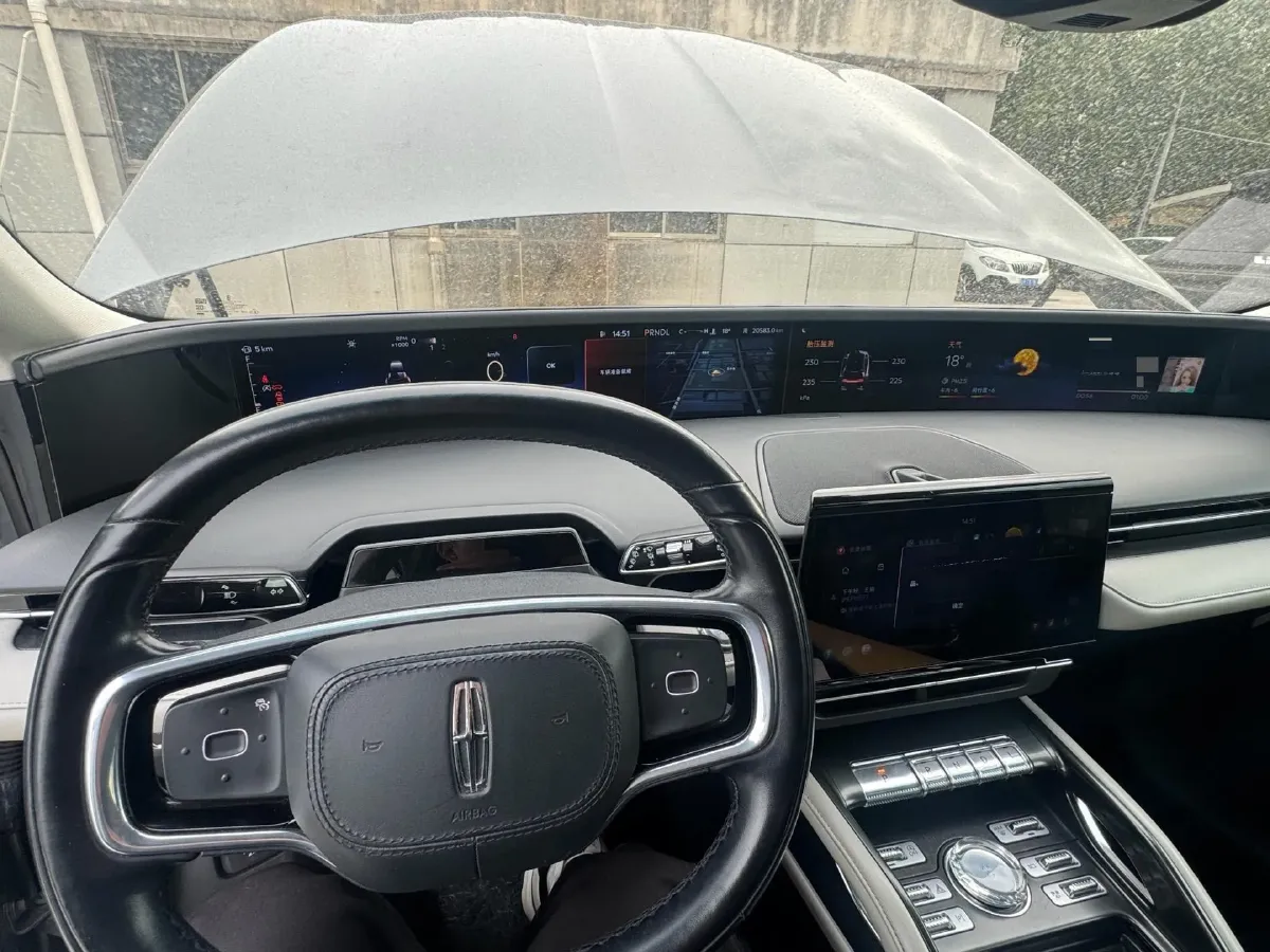 2023 Lincoln Nautilus 2.0T 261HP L4 8AT,autocango,china used car exporter,china ev exporter,chinese used car exporter,chinese used ev exporter