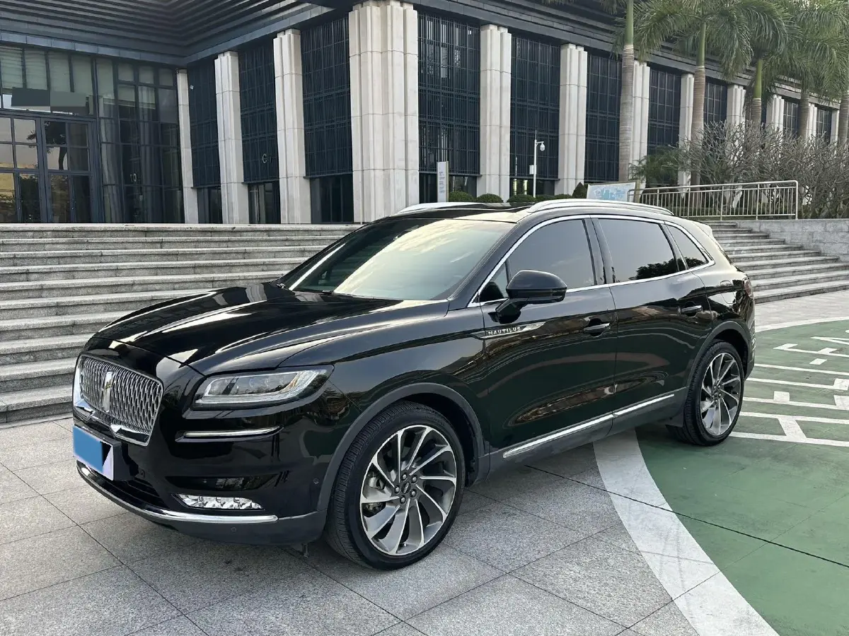2021 Lincoln Nautilus 2.7T 322HP V6 8AT