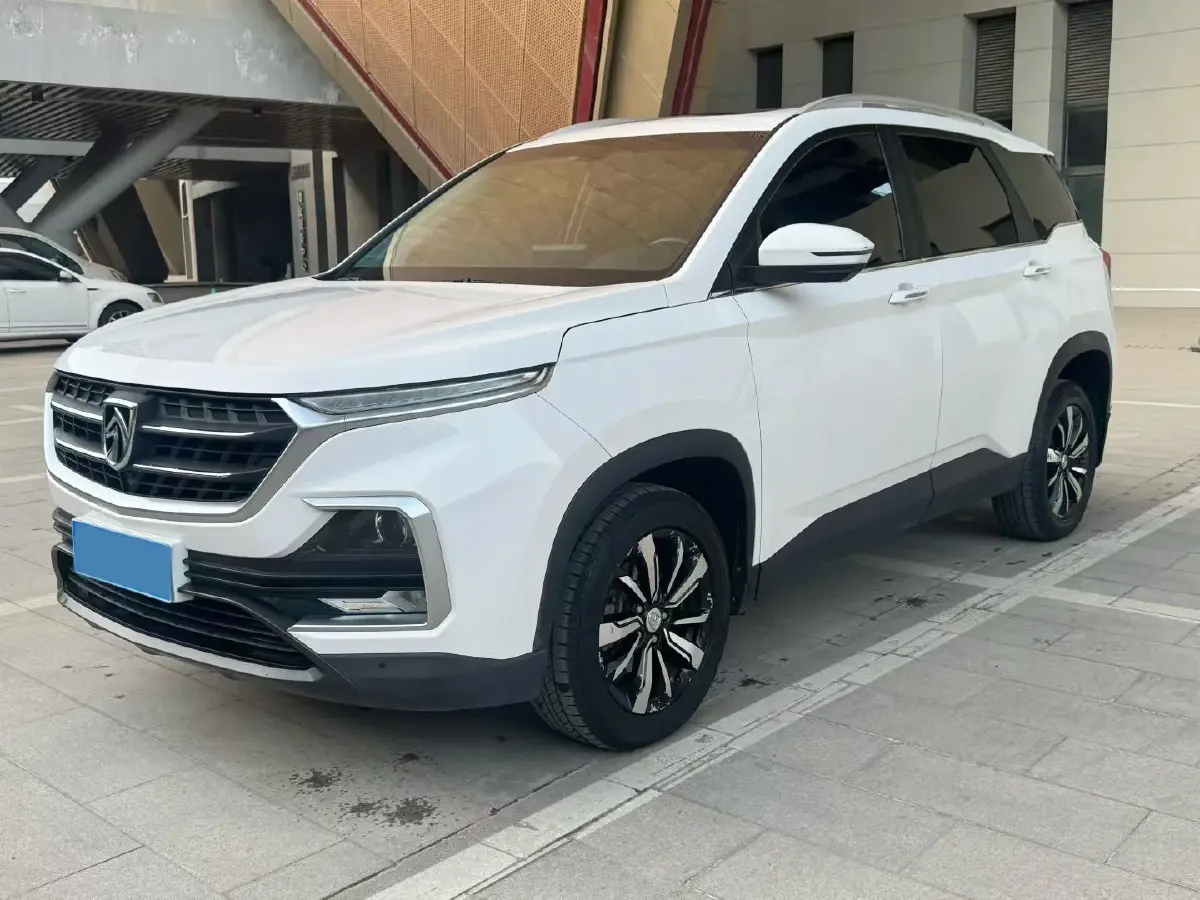 2018 BaoJun 530 1.5T 150HP L4 6MT