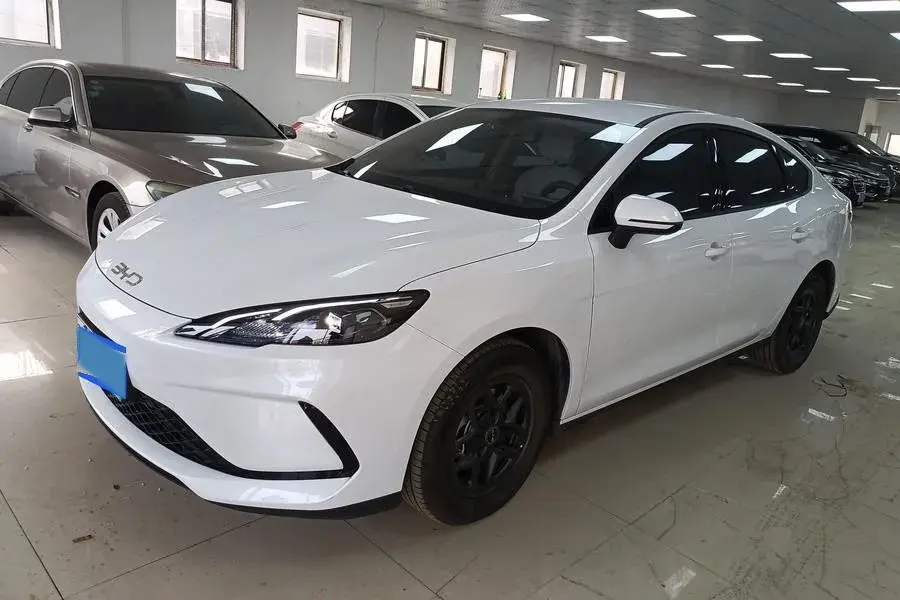 2025 BYD Seal05 DM-i 1.5L 101HP L4 E-CVT PHEV 7.68KWH