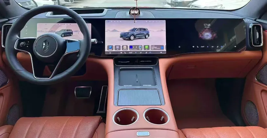 2025 AITO AITO M8 REEV 160HP REEV 53.4KWH,autocango,china used car exporter,china ev exporter,chinese used car exporter,chinese used ev exporter