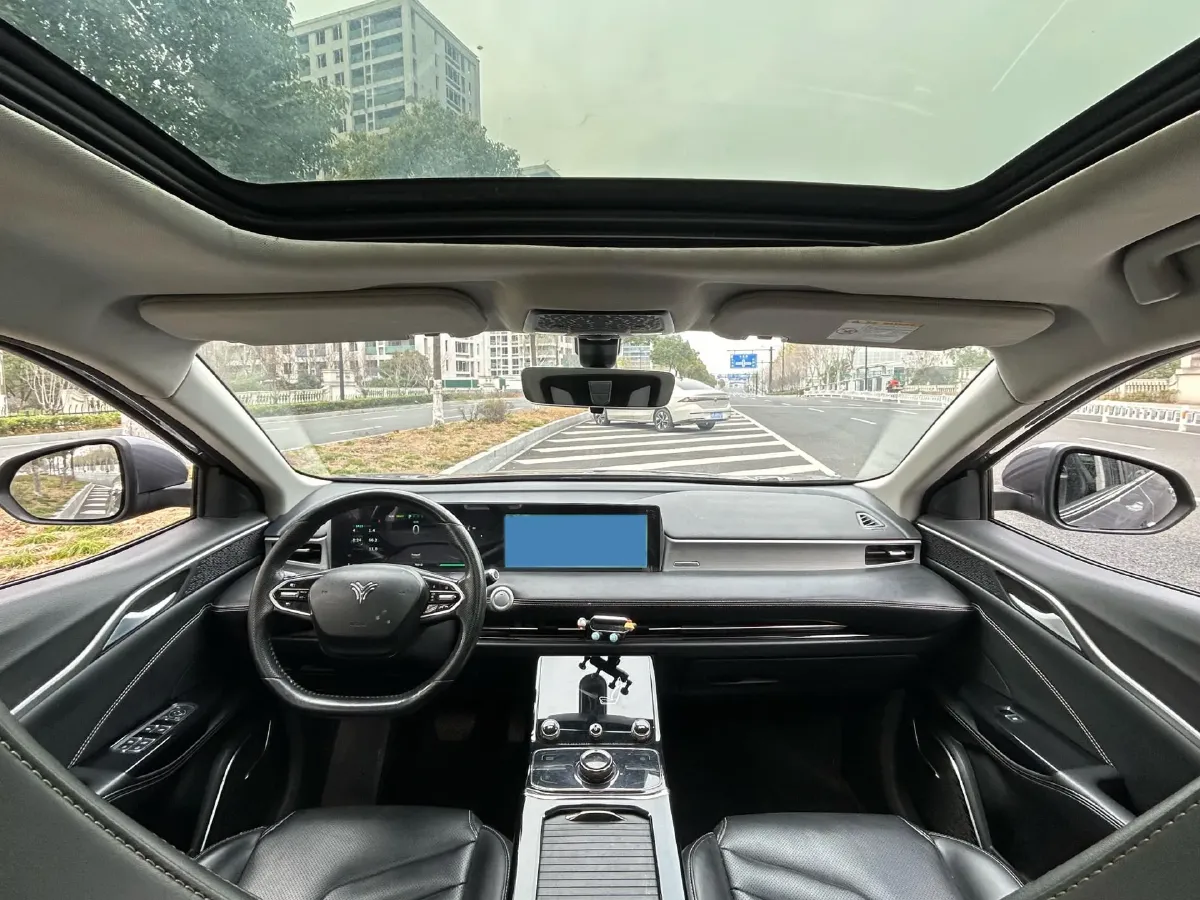 2022 Venucia Grand V 1.5T 190HP L4 7DCT,autocango,china used car exporter,china ev exporter,chinese used car exporter,chinese used ev exporter