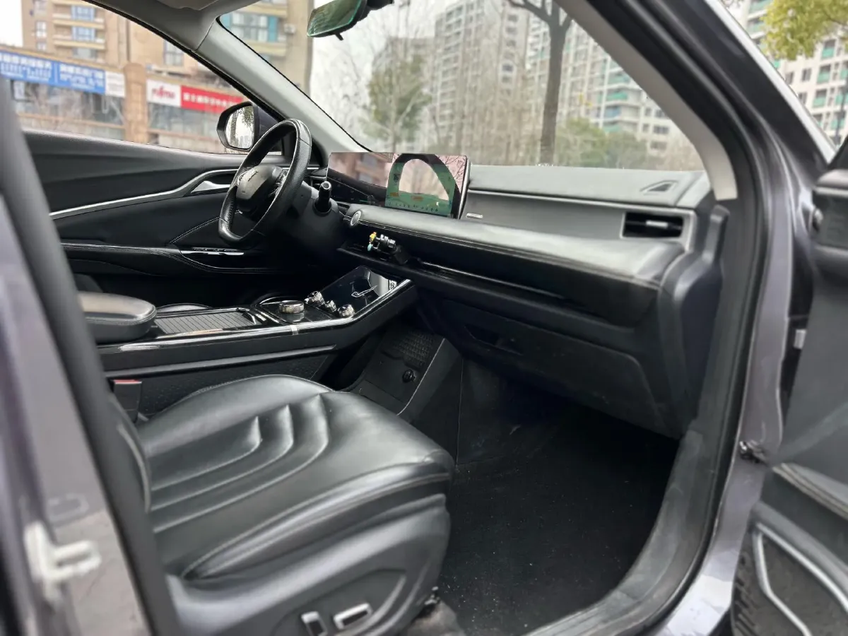 2022 Venucia Grand V 1.5T 190HP L4 7DCT,autocango,china used car exporter,china ev exporter,chinese used car exporter,chinese used ev exporter