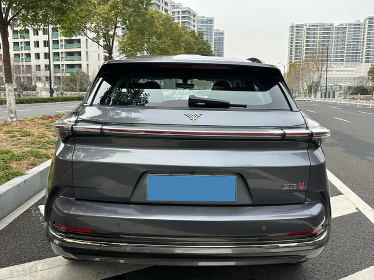 2022 Venucia Grand V 1.5T 190HP L4 7DCT,autocango,china used car exporter,china ev exporter,chinese used car exporter,chinese used ev exporter