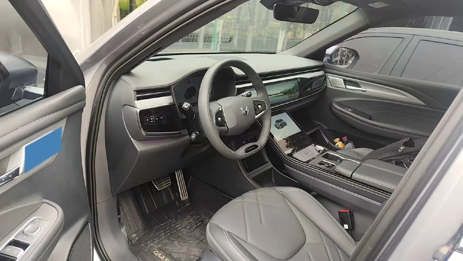 2025 ARCFOX αT6 BEV,autocango,china used car exporter,china ev exporter,chinese used car exporter,chinese used ev exporter