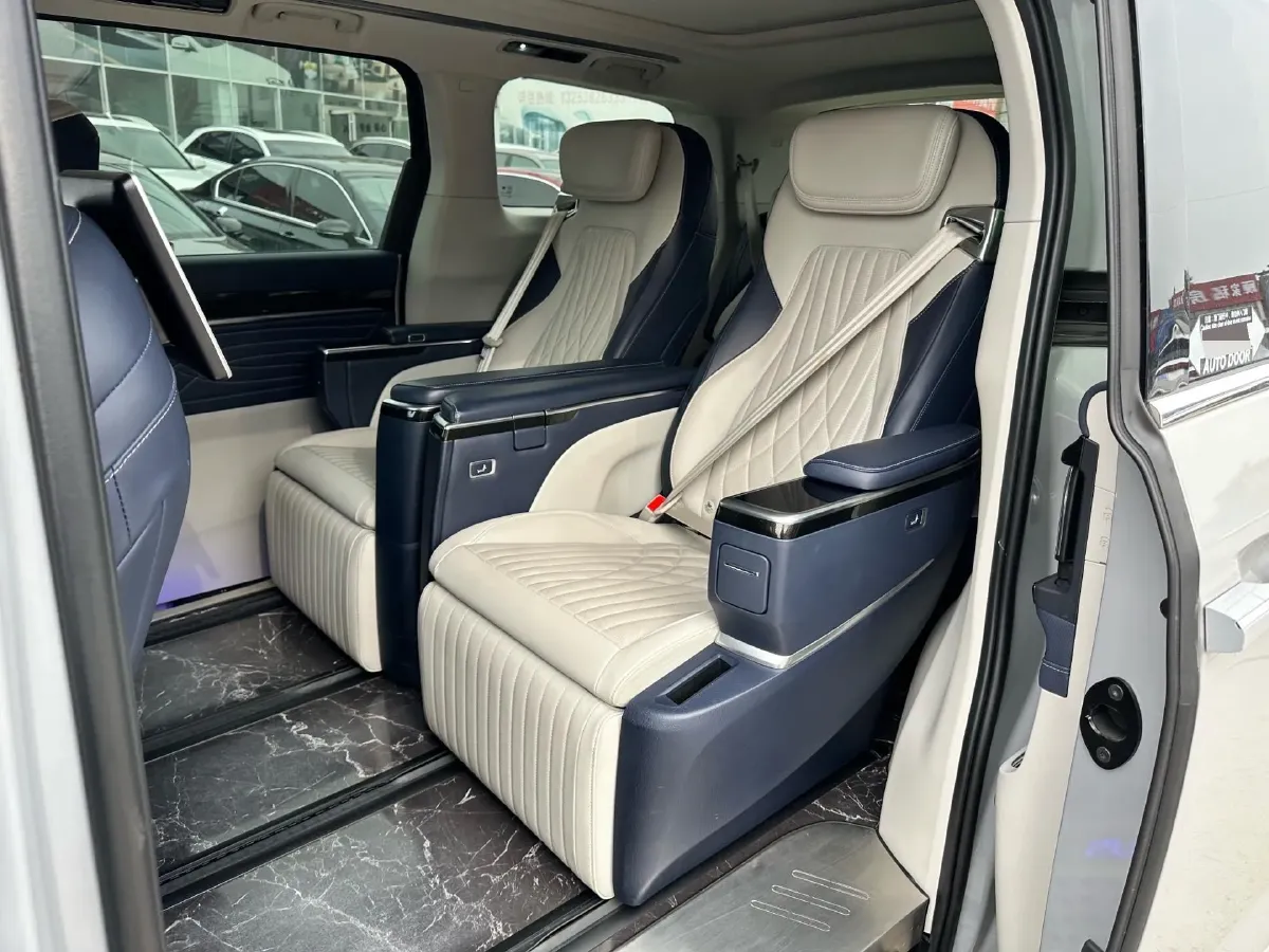 2022 MAXUS G90 2.0T 234HP L4 8AT,autocango,china used car exporter,china ev exporter,chinese used car exporter,chinese used ev exporter