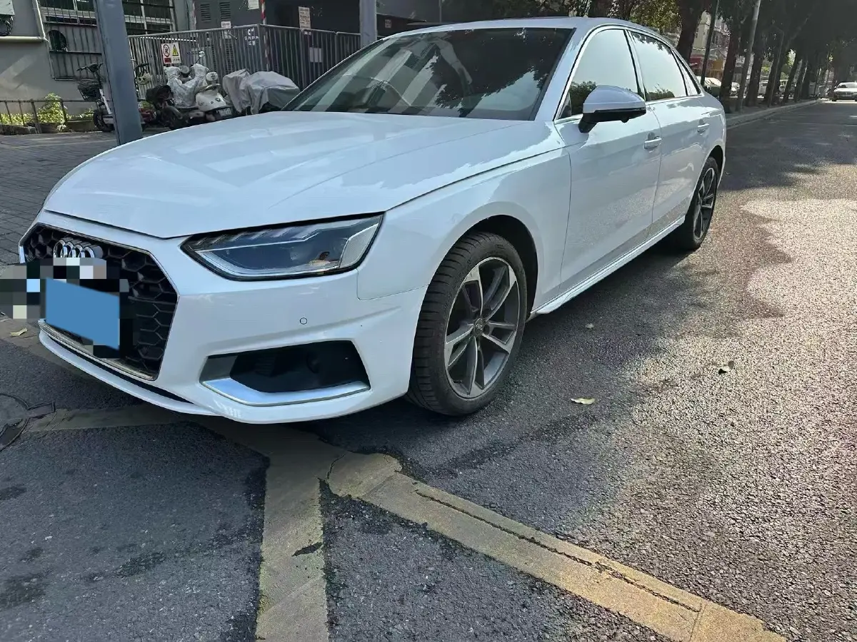 2020 Audi A4L 2.0T 190HP L4 7DCT
