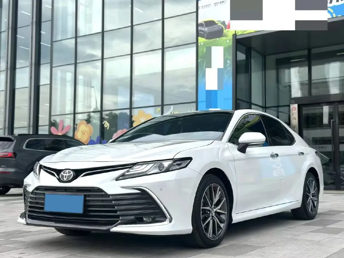 2021 Toyota Camry 2.5L 209HP L4 8AT