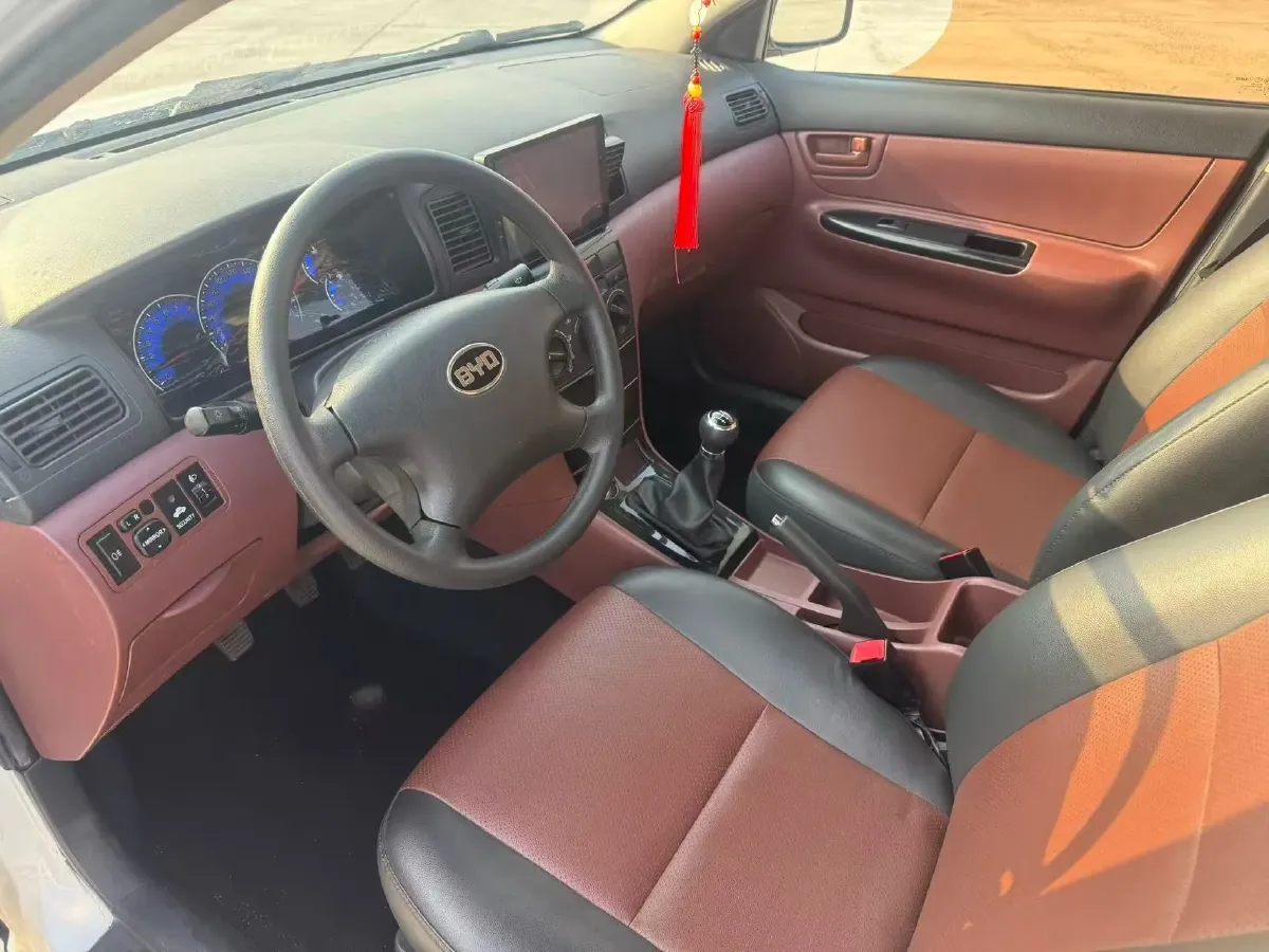 2013 FAW Vita V5 1.5L 102HP L4 5MT,autocango,china used car exporter,china ev exporter,chinese used car exporter,chinese used ev exporter