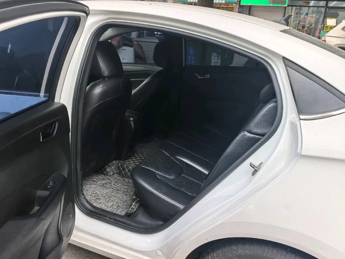 2017 ChangAn CS35 1.6L 125HP L4 5MT,autocango,china used car exporter,china ev exporter,chinese used car exporter,chinese used ev exporter