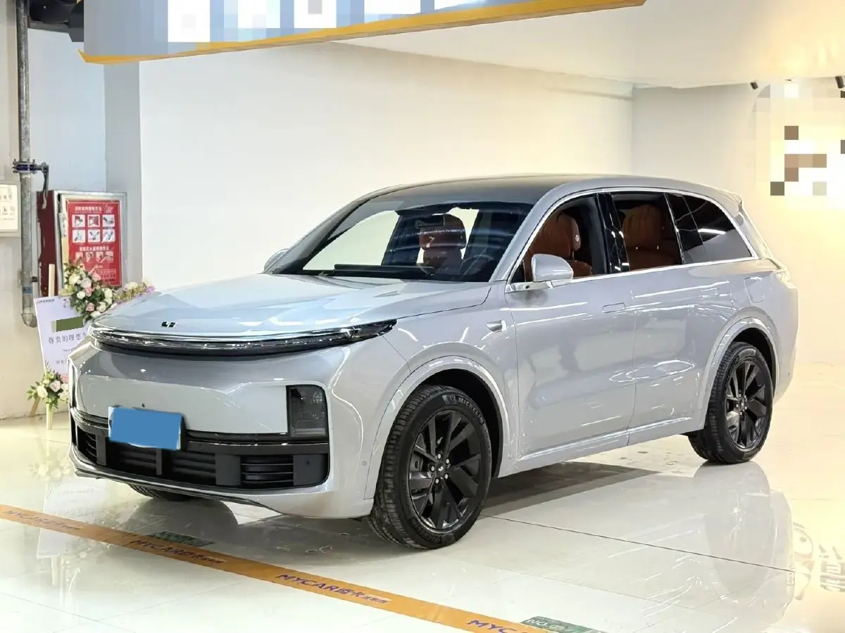 2023 Li L8 Range Extended 154HP REEV 40.9KWH