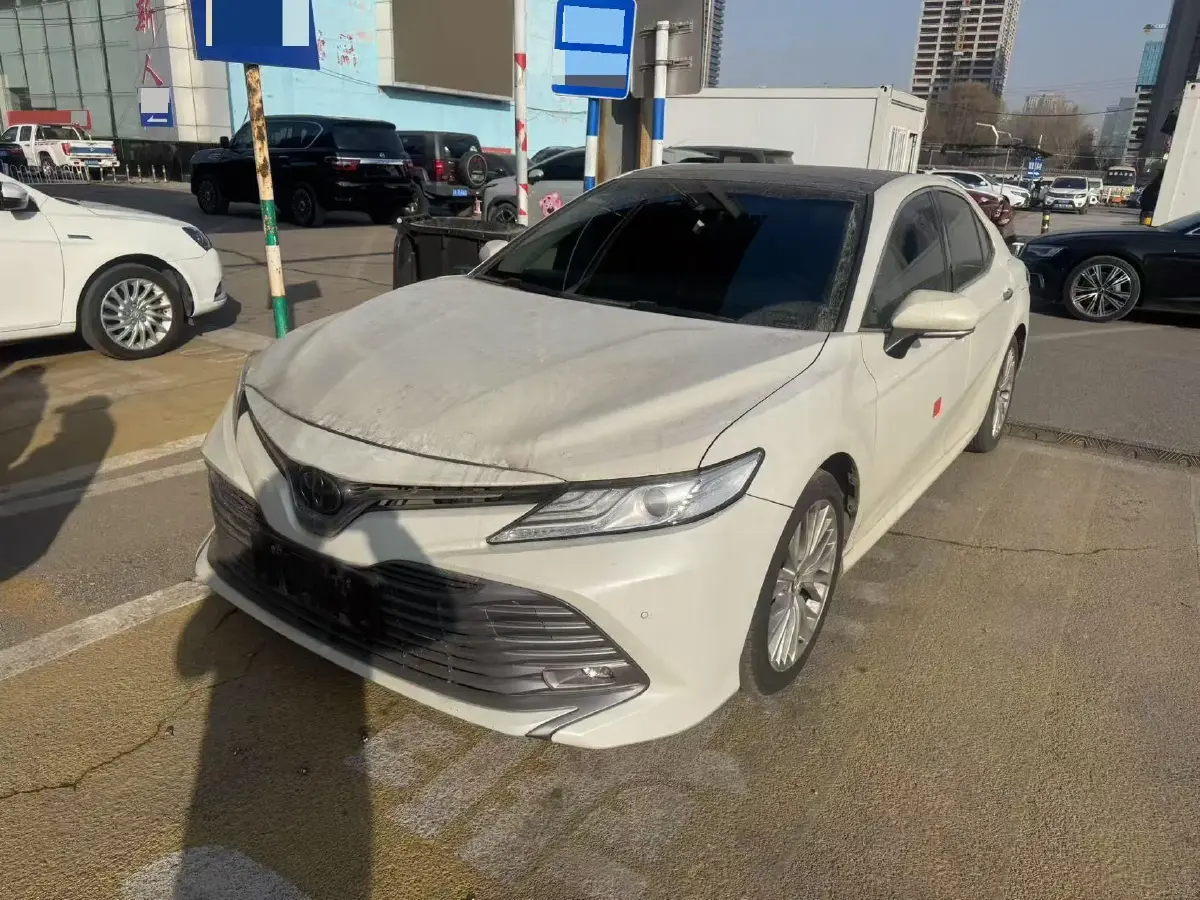 2019 Toyota Camry 2.5L 209HP L4 8AT