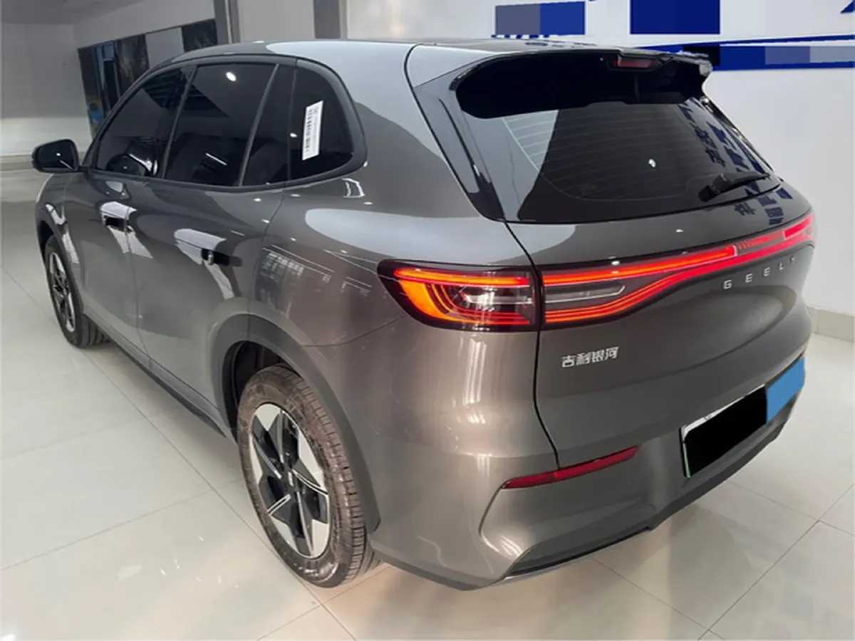 2024 Geely Emgrand L HiP 1.5T 181HP L4 3DHT PHEV 15.5KWH,autocango,china used car exporter,china ev exporter,chinese used car exporter,chinese used ev exporter