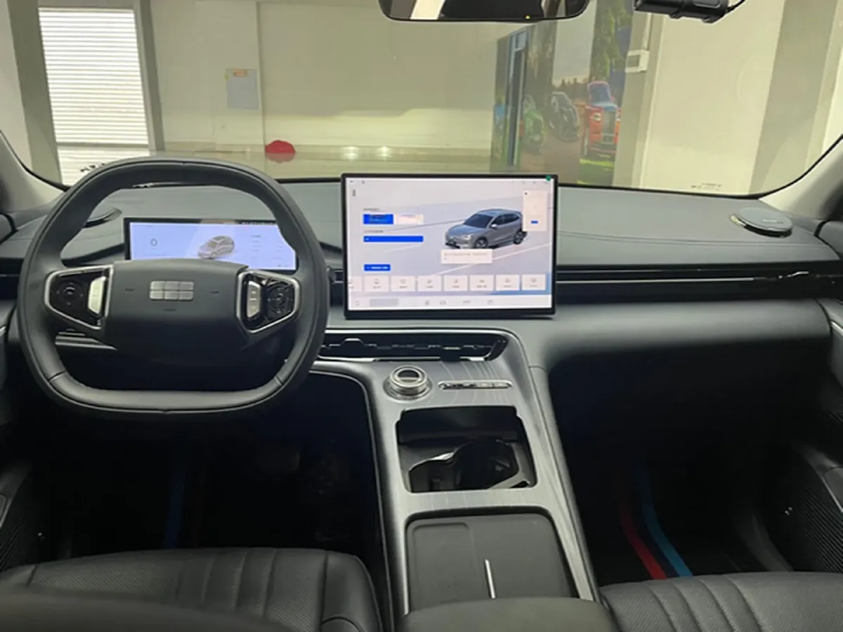 2024 Geely Emgrand L HiP 1.5T 181HP L4 3DHT PHEV 15.5KWH,autocango,china used car exporter,china ev exporter,chinese used car exporter,chinese used ev exporter