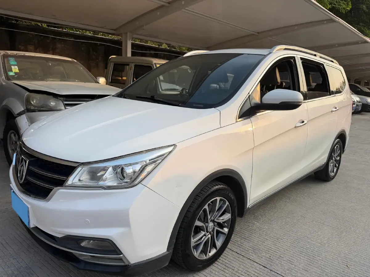 2017 BaoJun 730 1.5T 150HP L4 6DCT