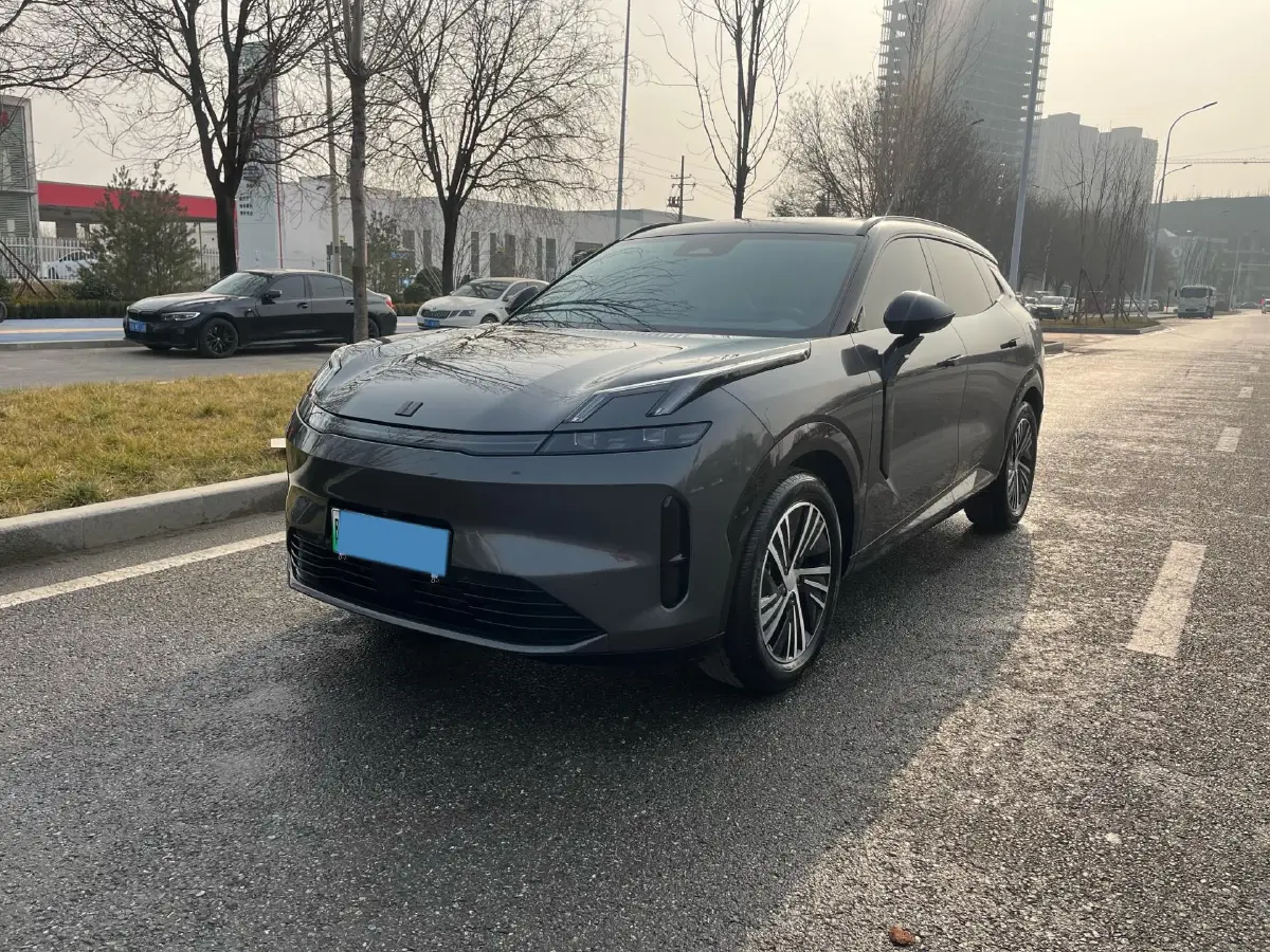 2023 LYNK&CO 08 EM-P 1.5T 163HP L4 3DHT PHEV 39.8KWH