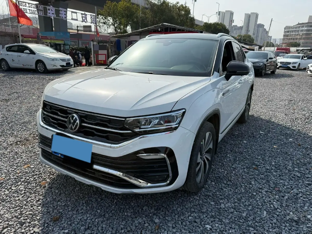 2020 Volkswagen Tayron X 2.0T 220HP L4 7DCT