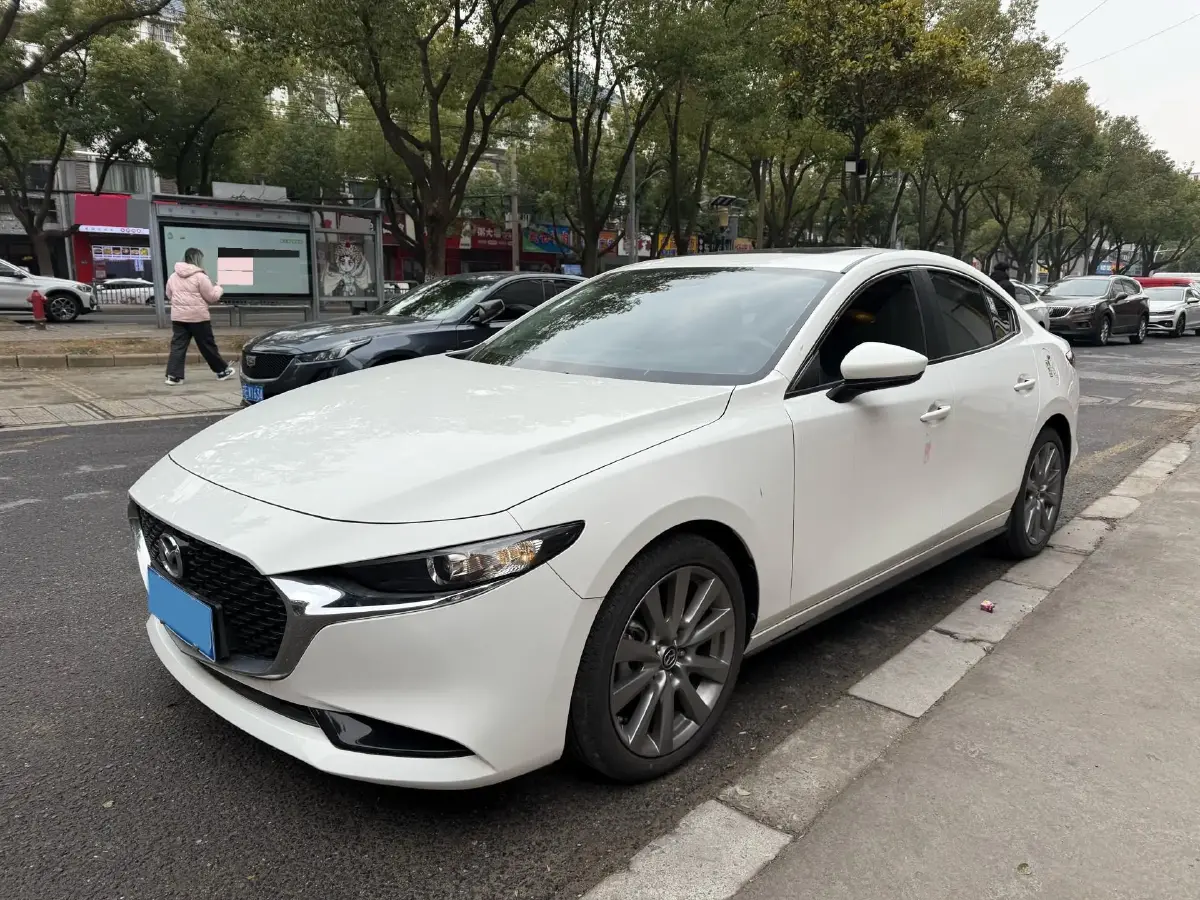 2023 Mazda 3 Axela 2.0L 158HP L4 6AT
