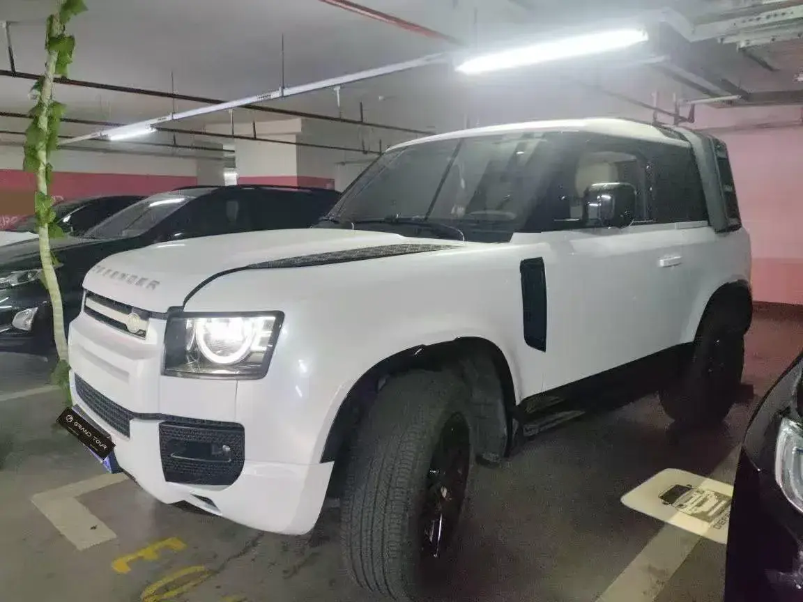 2024 Land Rover Defender 3.0T 400HP L6 8AT