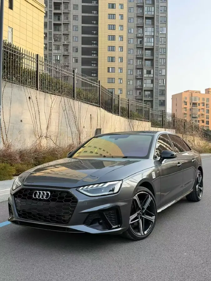 2024 Audi A4L 2.0T 190HP L4 7DCT