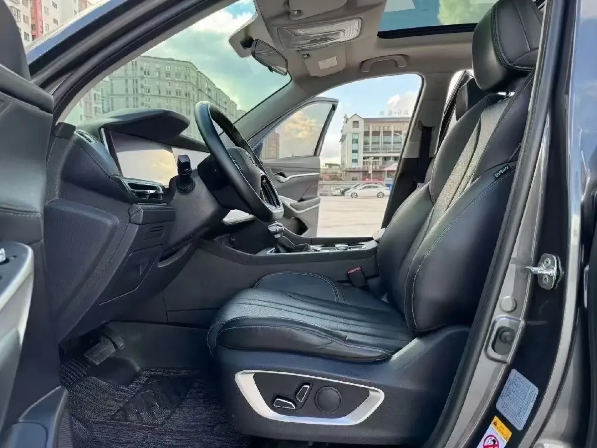 2021 ChangAn CS75 Plus 1.5T 178HP L4 6AT,autocango,china used car exporter,china ev exporter,chinese used car exporter,chinese used ev exporter