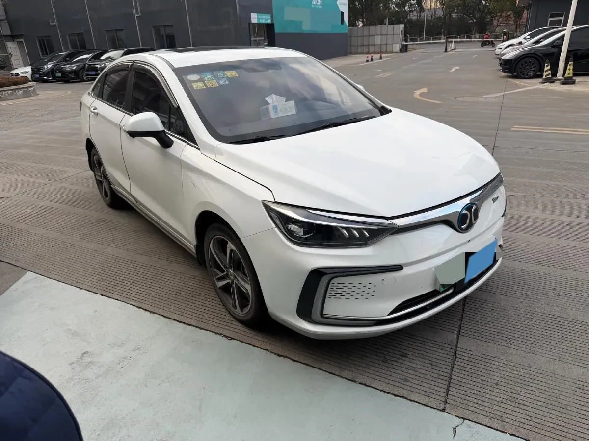 2018 BeiJing Auto EU5 BEV 53.66KWH,autocango,china used car exporter,china ev exporter,chinese used car exporter,chinese used ev exporter