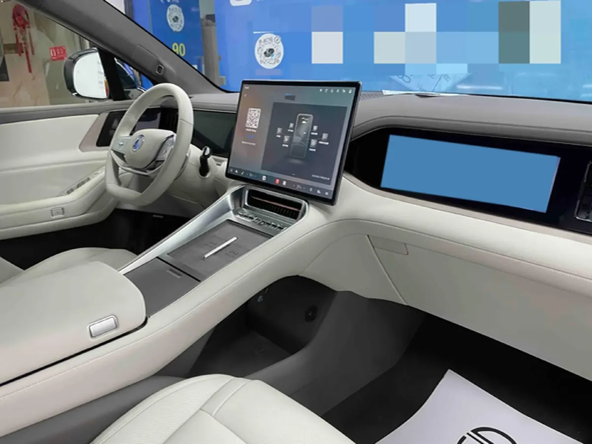 2025 Denza DenzaN8L 2.0T 207HP L4 E-CVT PHEV,autocango,china used car exporter,china ev exporter,chinese used car exporter,chinese used ev exporter