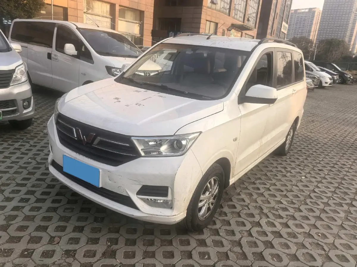 2018 WuLing HongGuang 1.5L 105HP L4 5MT