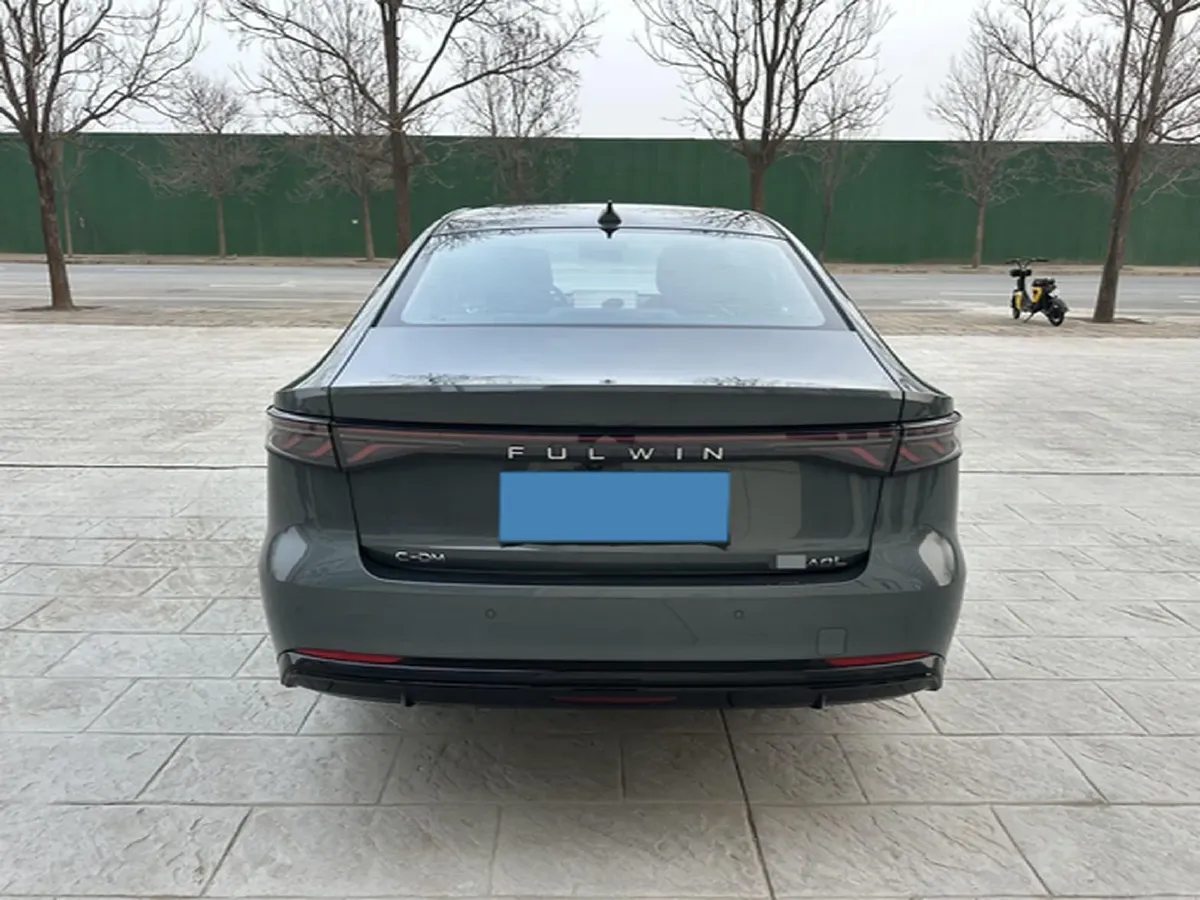 2025 Fulwin FulwinA8L 1.5T 156HP L4 1DHT PHEV 18.67KWH,autocango,china used car exporter,china ev exporter,chinese used car exporter,chinese used ev exporter
