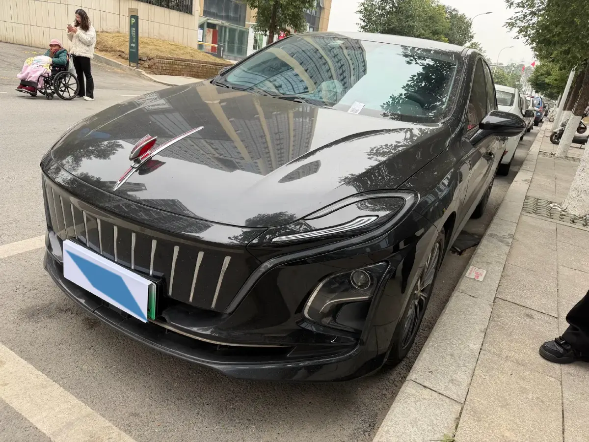 2022 HongQi E-QM5 BEV 54KWH