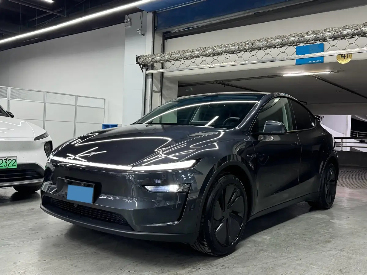 2025 Tesla Model Y BEV 78.4KWH